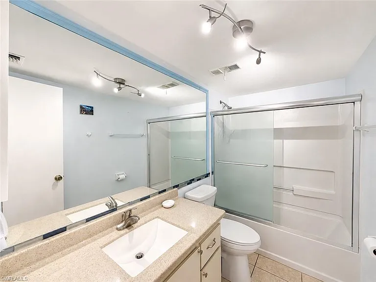 4000 Ice Castle Way #5 — Photo 21