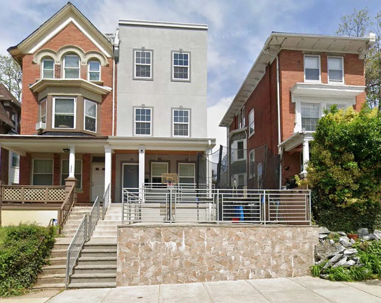 3 bed, 4.5 bath, 2217 sqft, $3,000 — Photo 1