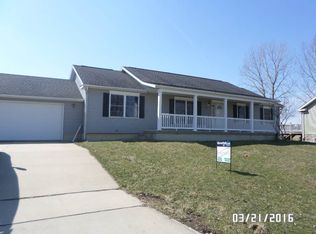 3916 Memory Ln, Waterloo, IA 50702