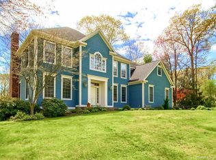 268 Leigh Gate Rd, Glastonbury, CT 06033