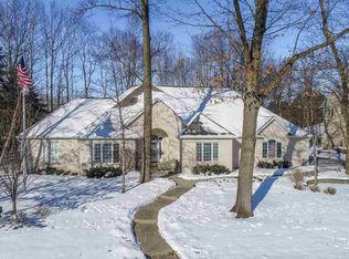 1135 Pleasant Valley Dr, Hobart, WI 54155