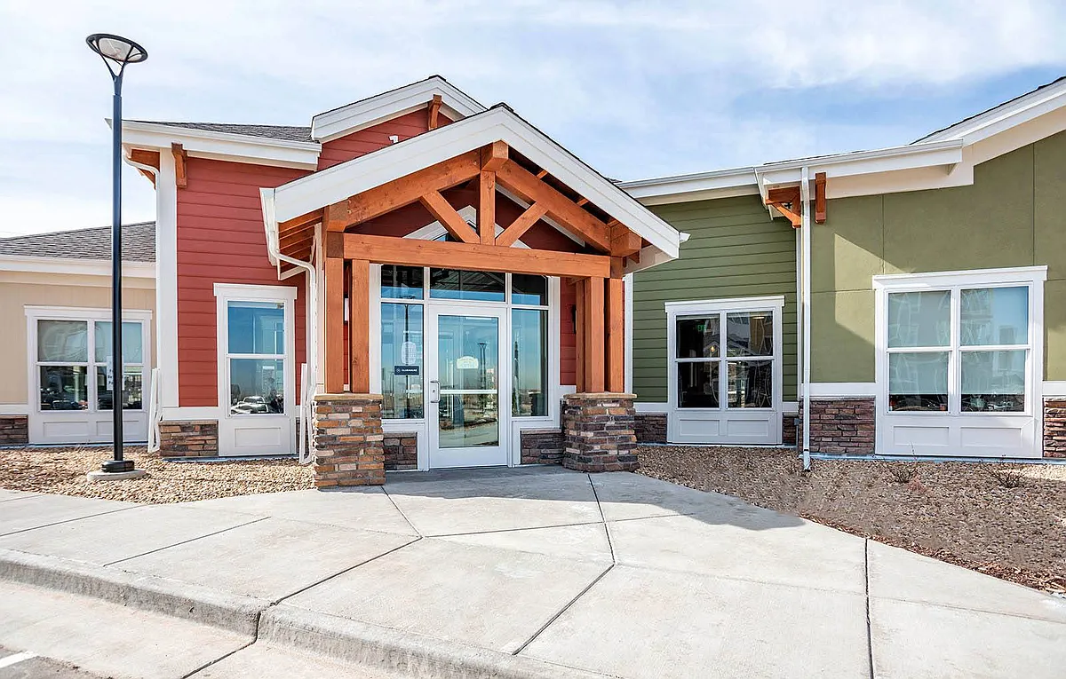 Building Photo - North Range Crossings