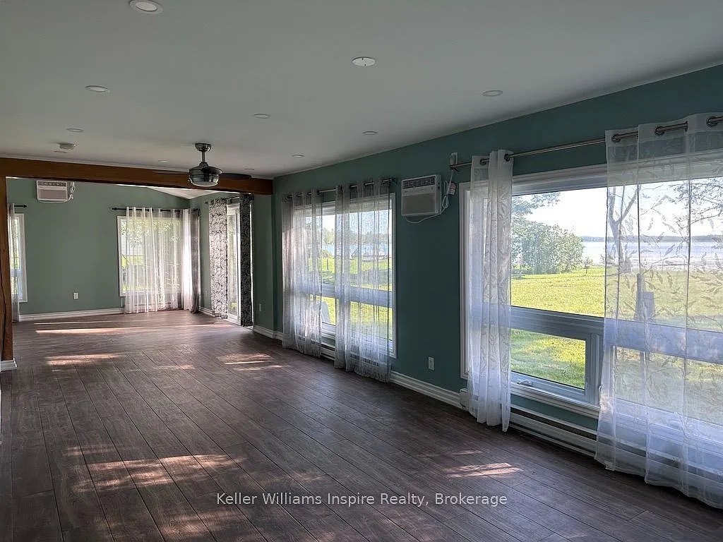 3 bed, $2,000 — Photo 2