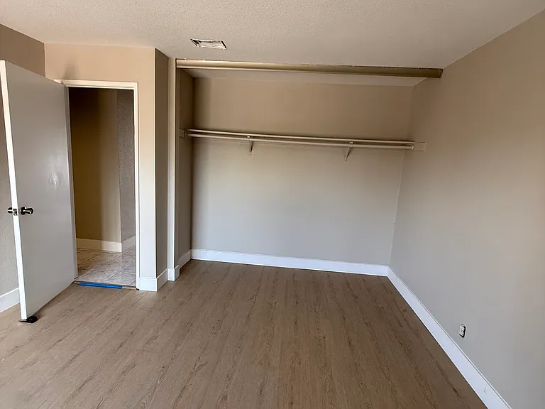 1573 Redfield Ct — Photo 15