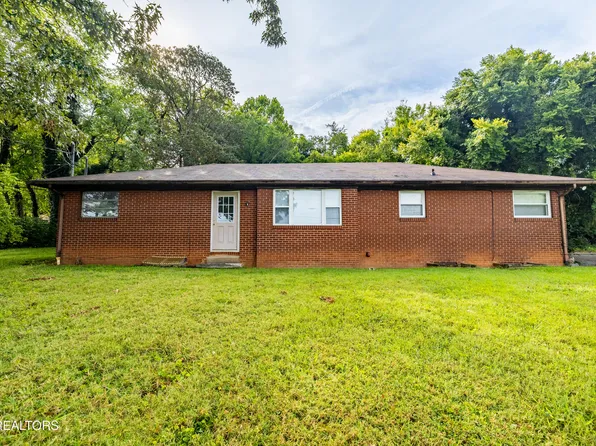 1910 E Broadway Ave, Maryville, TN 37804