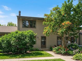 4478 Arden View Ct, Arden Hills, MN 55112