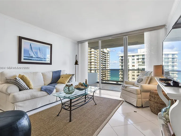 5700 Collins Ave #15D — Photo 3