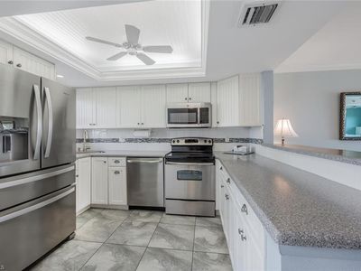 37 High Point CIR E #607, Naples, FL, 34103