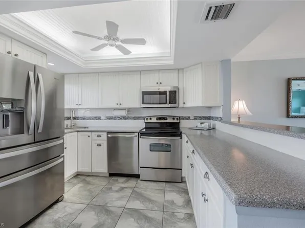 37 High Point CIR E #607, NAPLES, FL 34103