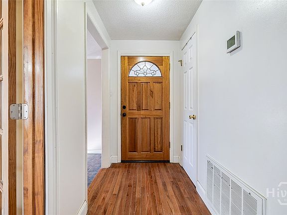 5th image of 5 Ponderosa Drive