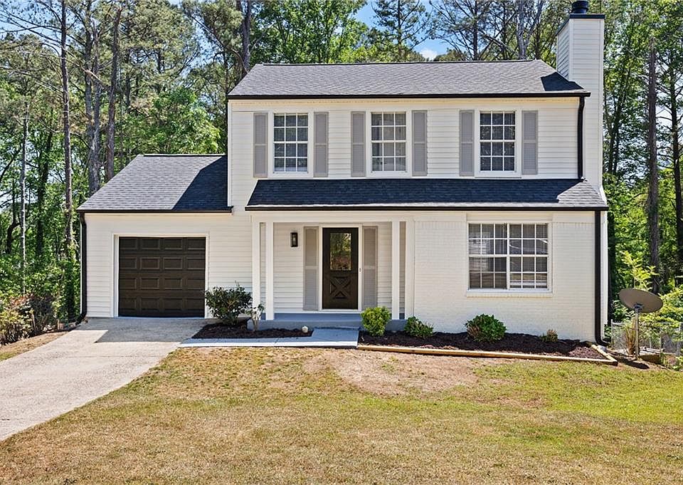 1st image of 898 Trace Cir NE