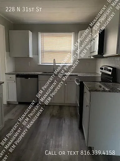 3 bed, 1.0 bath, 1113 sqft, $1,350 — Photo 3