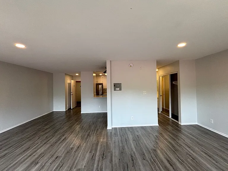 2039 North Las Palmas Ave — Photo 31