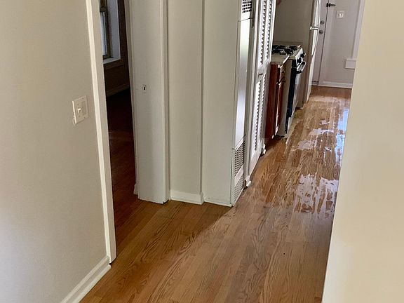 5th image of 2324 W Dickens Ave #1