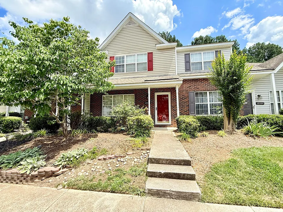 12223 Paperbark Cir