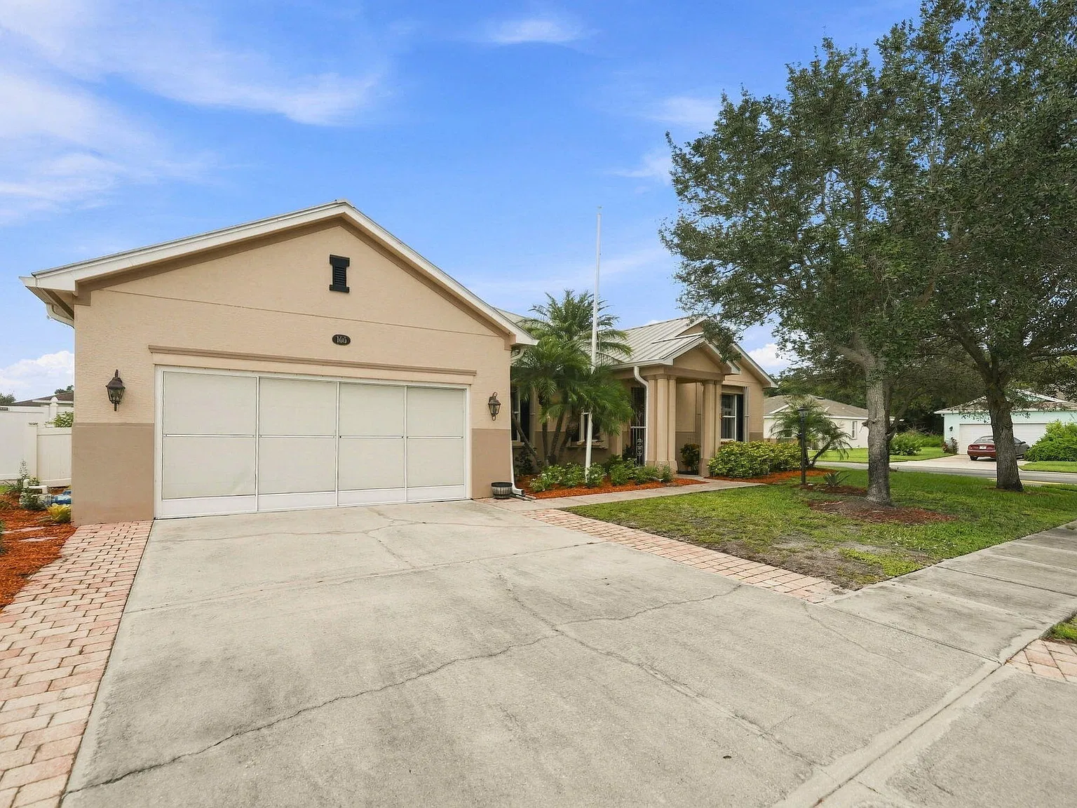 4 bed, 2.0 bath, 2737 sqft, $3,500 — Photo 4
