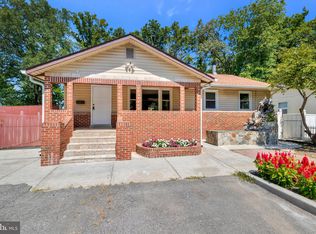 9600 Woodland Ave, Lanham, MD 20706