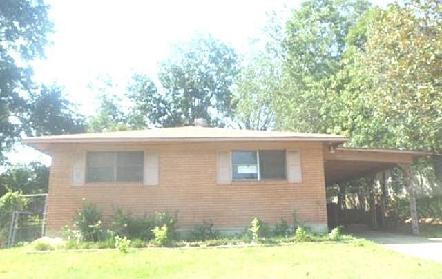 1st image of 3825 Oakcrest St