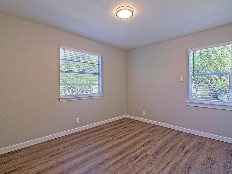 401 Hedgewood Dr #C — Photo 21