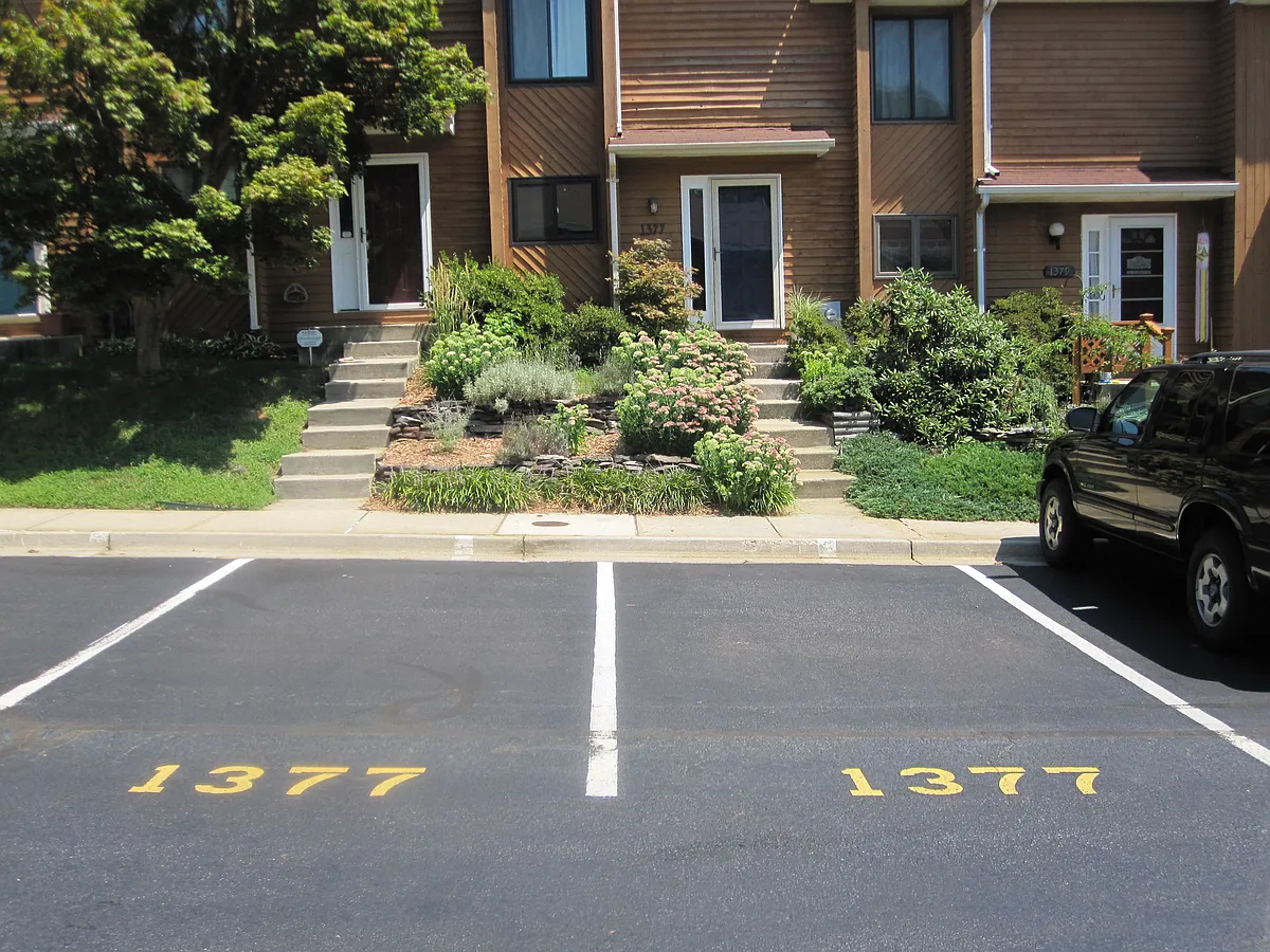 Building Photo - 1377 Hazel Nut Ct