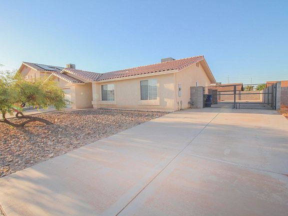 4th image of 8642 E 24th Ln