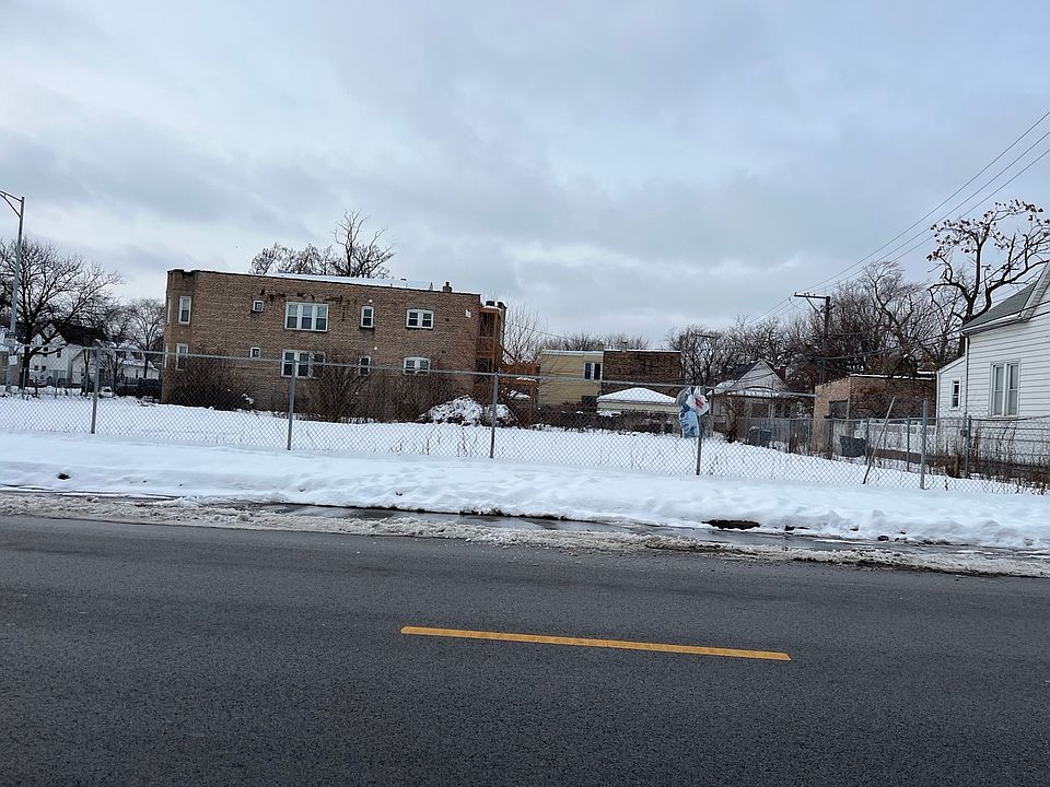 2nd image of 1000 W Marquette Rd