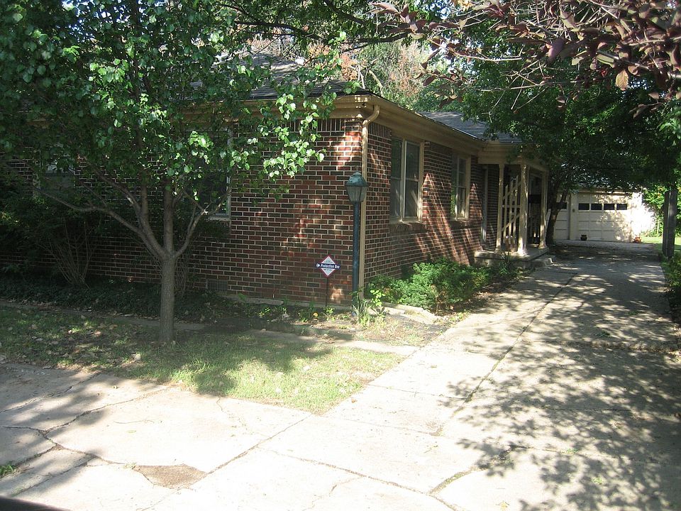 1st image of 926 N Dellrose Ave
