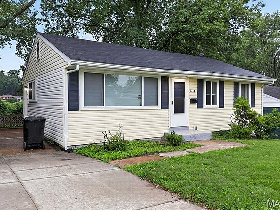 4th image of 7744 Ellington Dr