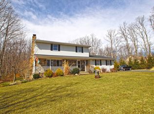 295 Shady Oaks Dr E, Saylorsburg, PA 18353