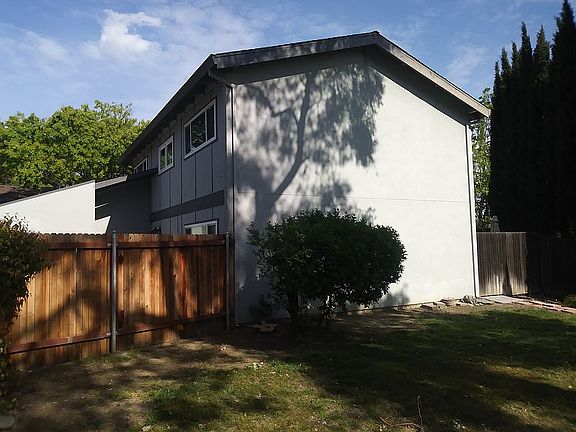 2nd image of 669 Knollwood Dr