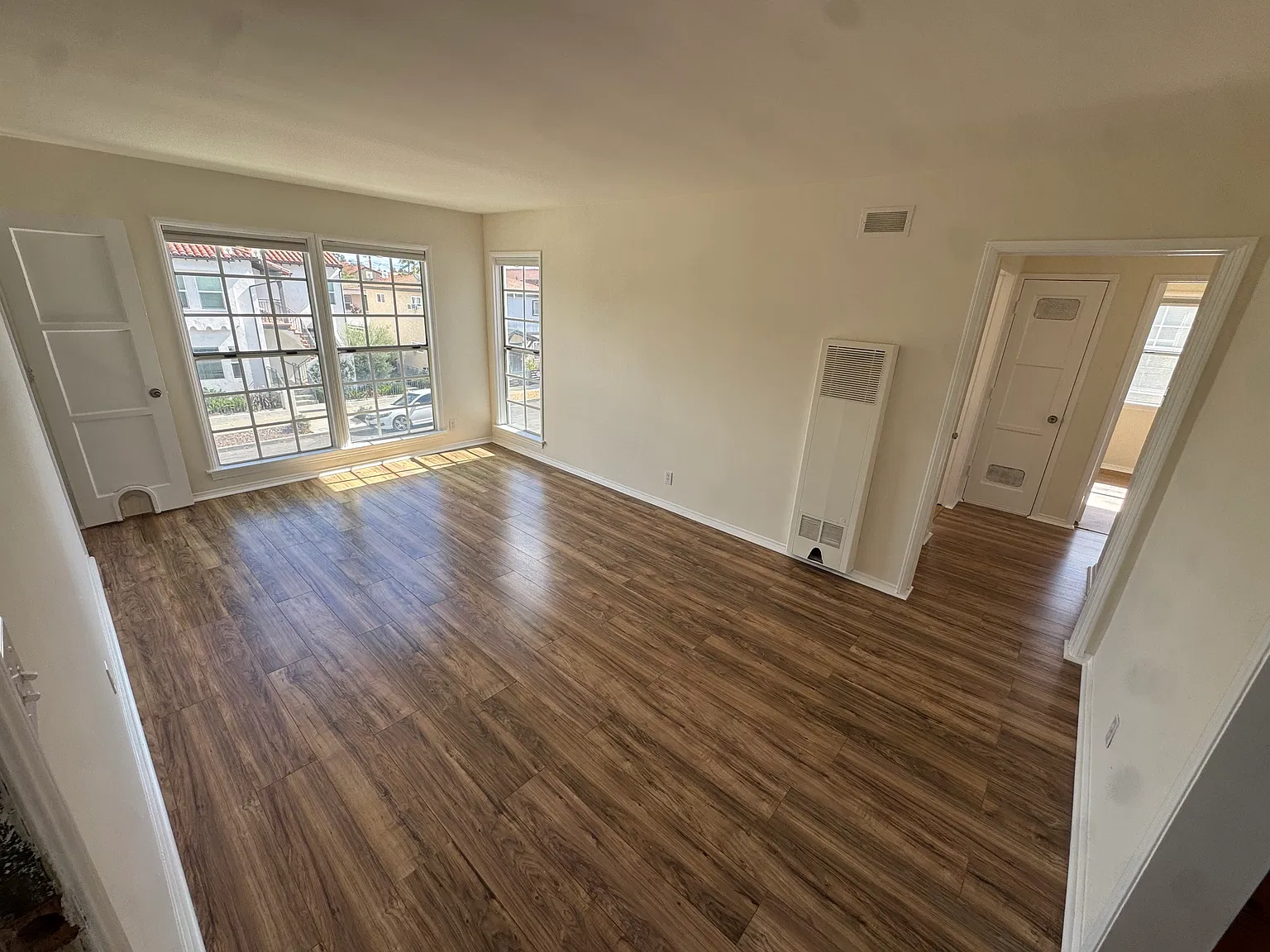 2 bed, 700 sqft, $2,495 — Photo 3