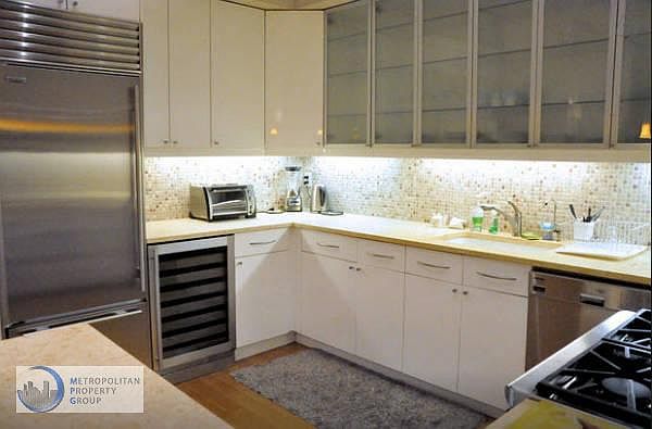 1st image of 131 Mercer St APT 3A