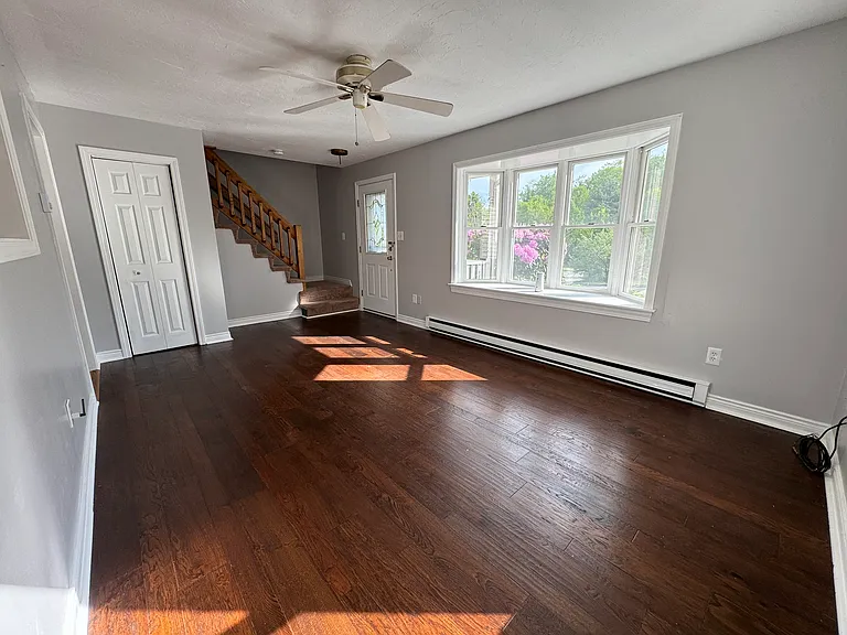 54 Goddard Memorial Dr — Photo 7
