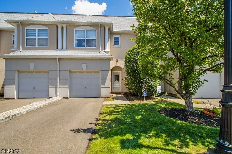 1st image of 8023 Brittany Dr
