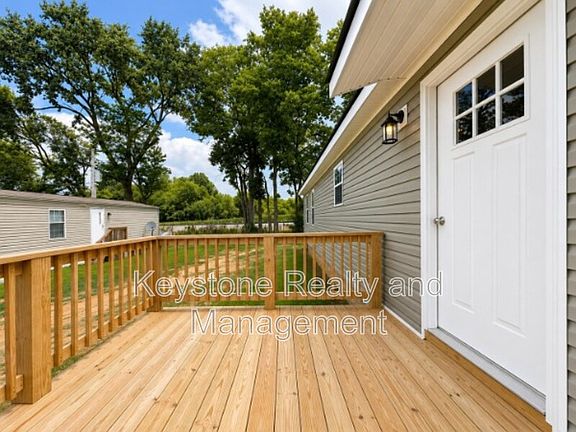 2nd image of 161 Mace Ln #20