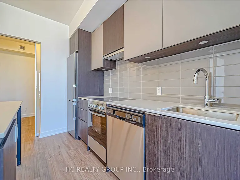 203 College St #1505 — Photo 18