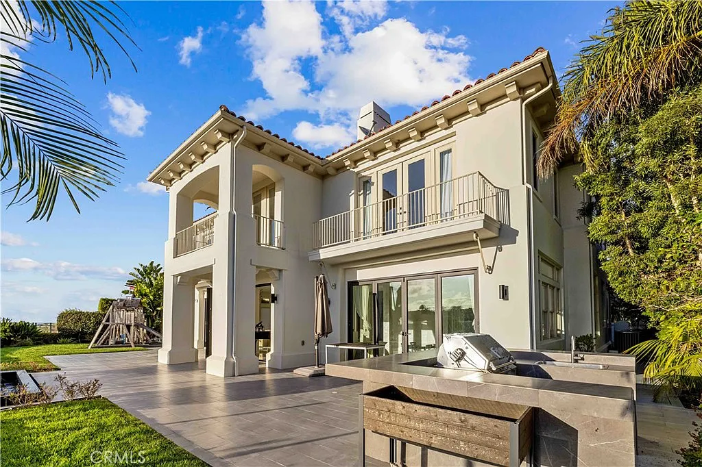5 bed, 5.5 bath, 5048 sqft, $29,999 — Photo 1