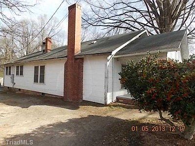 3rd image of 920 Eldorado St