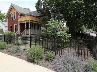 W65N704 Saint John Ave, Cedarburg, WI 53012