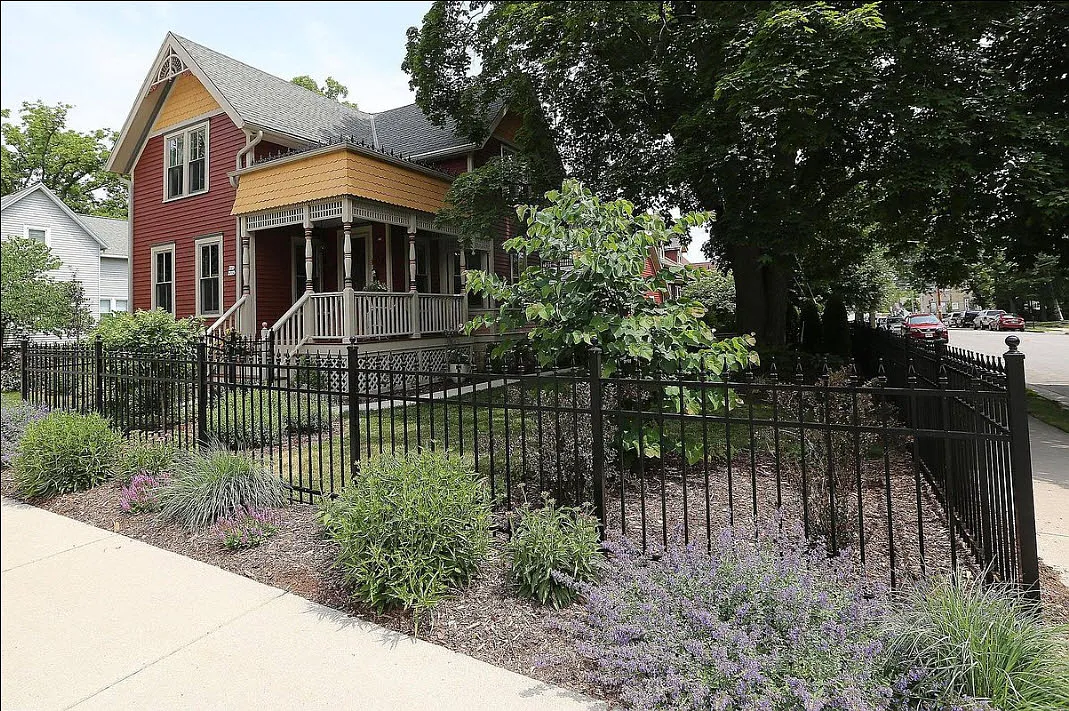 W65N704 Saint John Ave photo 1