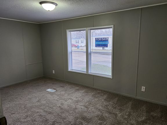 4th image of 107 Davis Dr