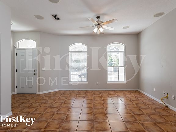 2nd image of 321 N Hampton Ave