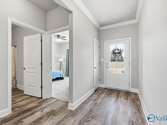 4th image of 219 Dinner Tree Sq