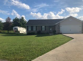 55 Clover Meadors Dr, Corbin, KY 40701