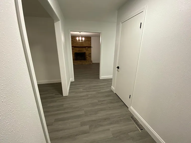 1329 E Snider St — Photo 3