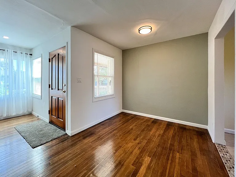 49 Archer Ave — Photo 8