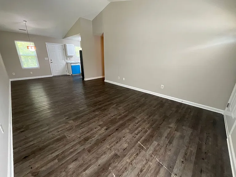 2709 Ingleside Dr — Photo 9