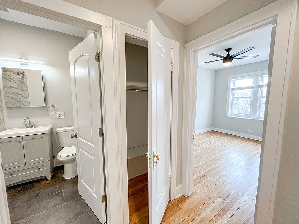 1st image of 3319-21 N Karlov Ave #3319-2W
