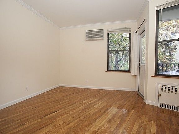 5th image of 248 10th Ave #B2