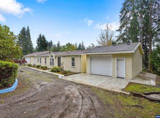 2085 NE West Devils Lake Rd, Lincoln City, OR 97367